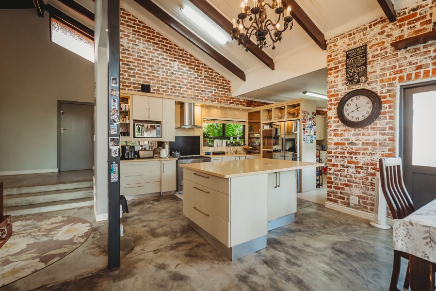 6 Bedroom Property for Sale in Camphersdrift Western Cape